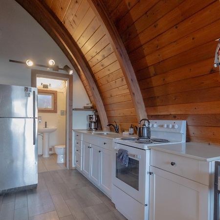 Ocean Village Resort Tofino Extérieur photo