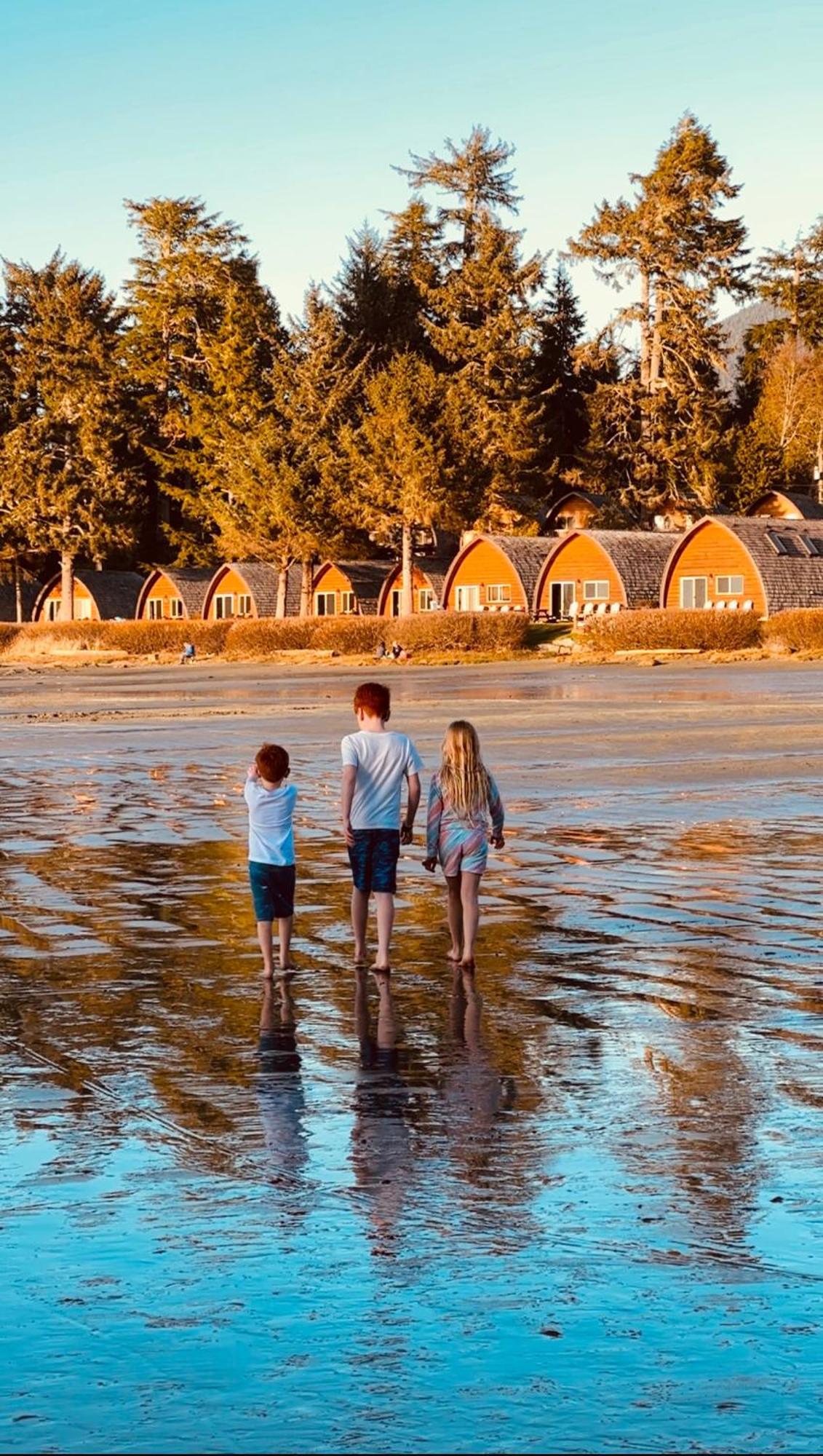 Ocean Village Resort Tofino Extérieur photo