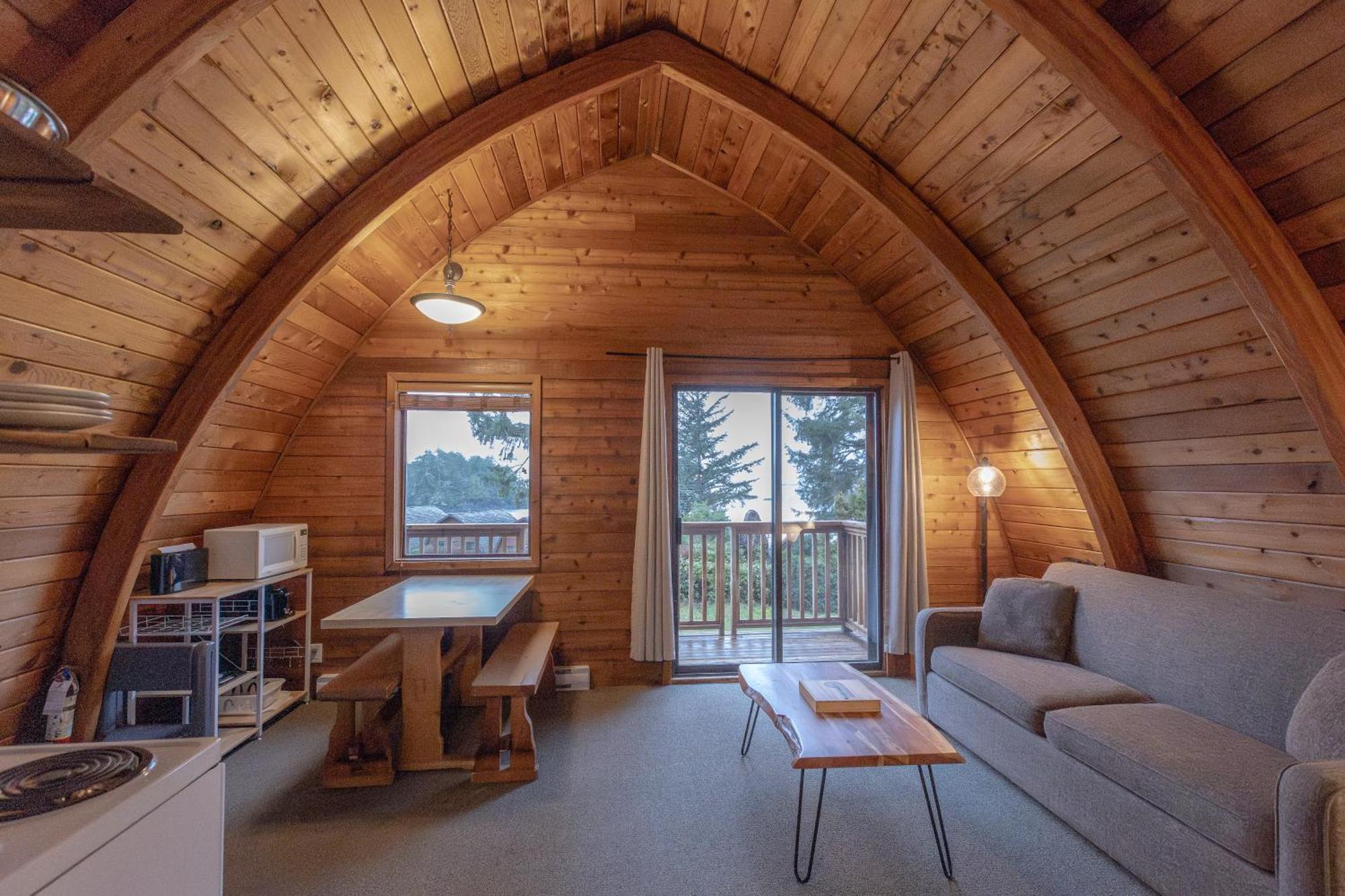 Ocean Village Resort Tofino Extérieur photo