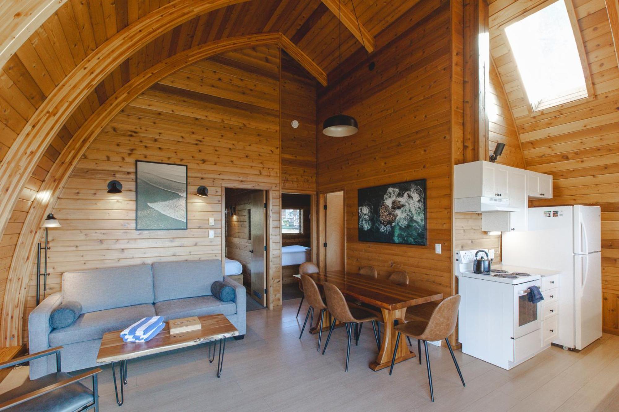 Ocean Village Resort Tofino Extérieur photo